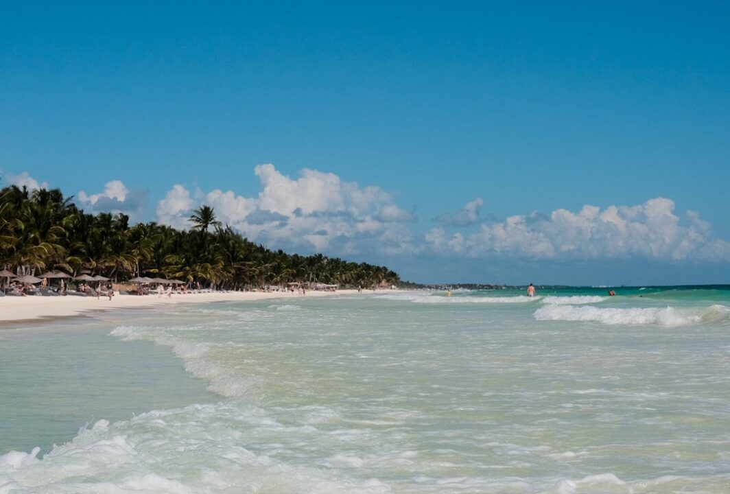 découvrez les merveilles du mexique : des plages ensoleillées aux sites archéologiques fascinants, en passant par une cuisine délicieuse et une culture vibrante. préparez votre voyage au pays des traditions et de l'hospitalité.